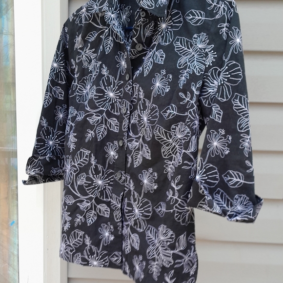 Draper's & Damon's Floral Button-Up Shirt Size SP - Picture 5 of 6